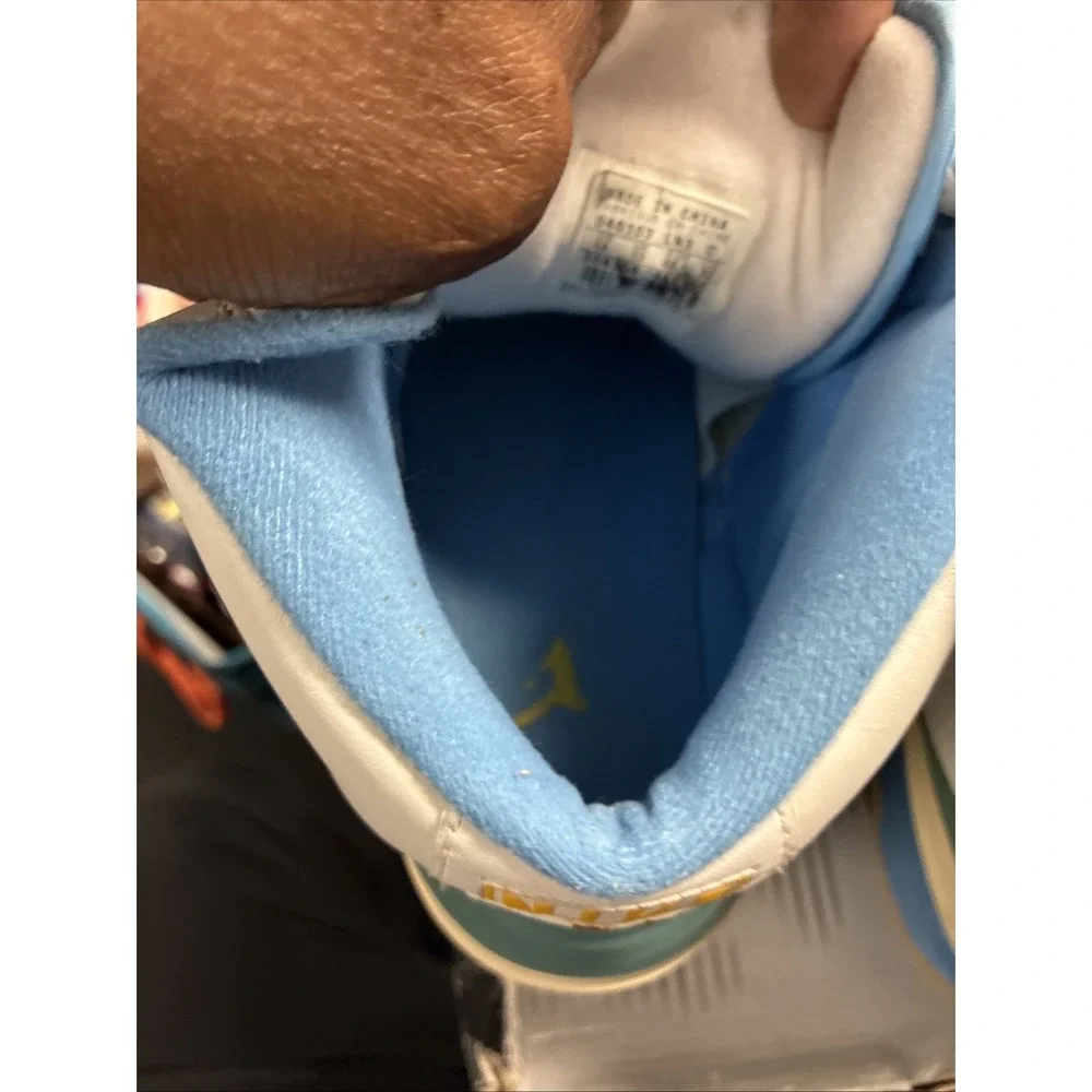 Jordan 2 Retro Sz 14 Melo White University Blue Maize 308308-141 UNC Tarheels BK